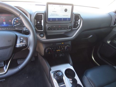 Used 2024 Ford Bronco Sport Outer Banks image 17