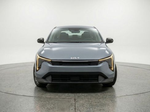 Used 2025 Kia K4 FWD image 2