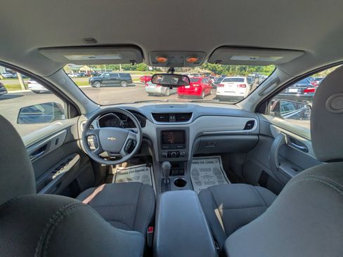 Used 2015 Chevrolet Traverse LS FWD image 29