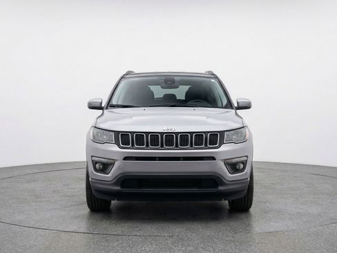 Used 2025 Jeep Compass Limited AWD/4WD image 2