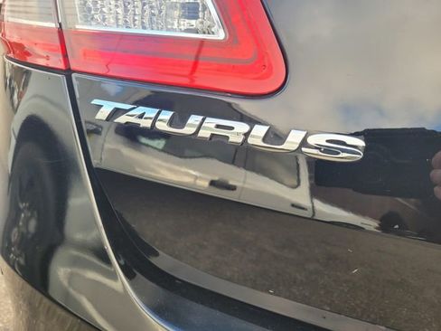 Used 2016 Ford Taurus Limited image 7