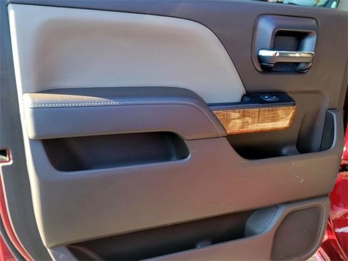 Used 2018 GMC Sierra 2500 SLT w/ Duramax Plus Package image 17