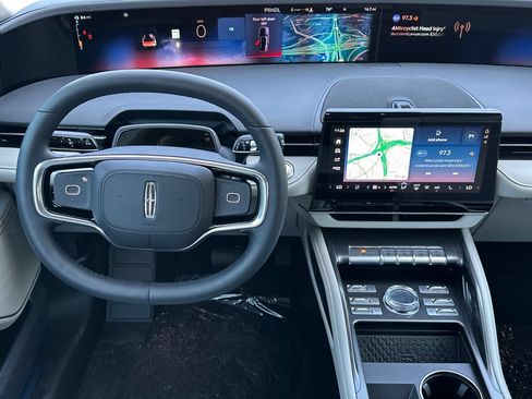 New 2026 Lincoln Nautilus Reserve w/ Jet Appearance Package AWD/4WD image 13