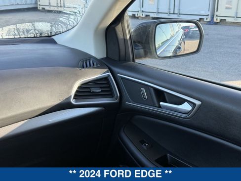 Certified 2024 Ford Edge SEL image 17