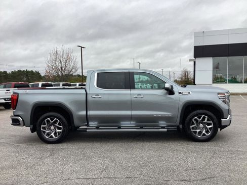 Used 2023 GMC Sierra 1500 SLT w/ SLT Premium Plus Package image 4