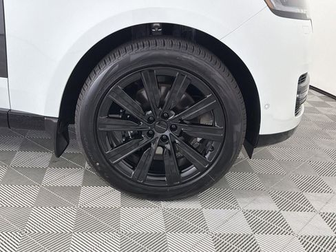 New 2026 Land Rover Range Rover Long Wheelbase SE image 35