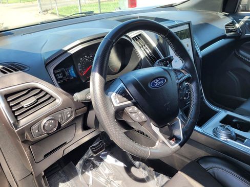 Used 2022 Ford Edge ST w/ Equipment Group 401A AWD/4WD image 12