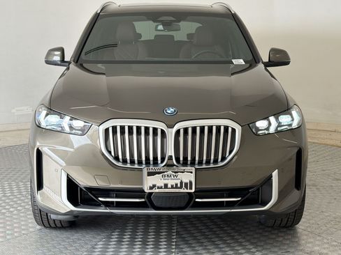 New 2026 BMW X5 xDrive50e w/ Premium Package AWD/4WD image 6