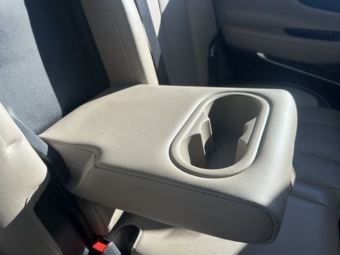 Used 2021 Hyundai Santa Fe Limited image 39