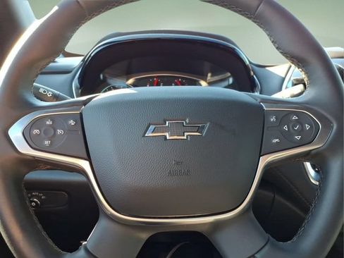 Used 2023 Chevrolet Traverse LT FWD image 26