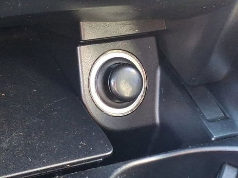 Used 2019 Mercedes-Benz GLC 300 4MATIC w/ Multimedia Package image 25