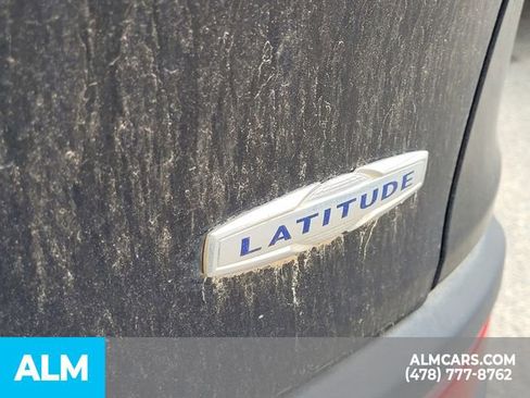 Used 2017 Jeep Cherokee Latitude w/ Safety/Convenience Group image 11