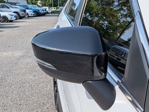 Used 2022 Mitsubishi Eclipse Cross LE FWD image 12