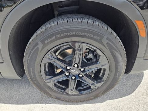 Used 2024 Chevrolet Blazer LT w/ Midnight/Sport Edition FWD image 19