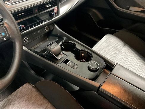 Certified 2023 Nissan Rogue SV AWD/4WD image 20