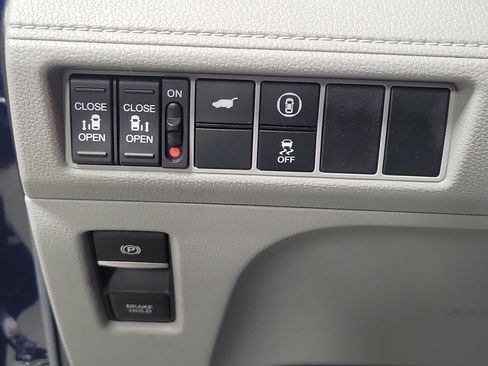 Certified 2023 Honda Odyssey EX-L image 25