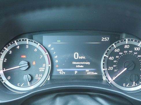 Used 2023 Toyota Highlander XLE FWD image 26