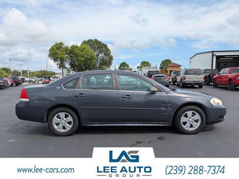 Used 2009 Chevrolet Impala LT FWD image 2