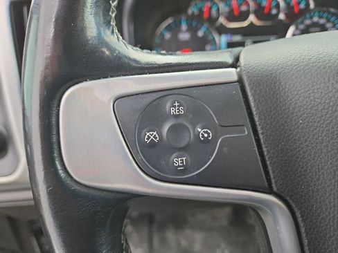 Used 2018 GMC Sierra 1500 SLE w/ Black Pack image 17