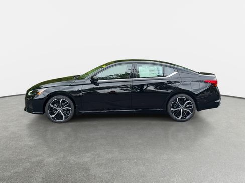 New 2025 Nissan Altima 2.5 SR image 8