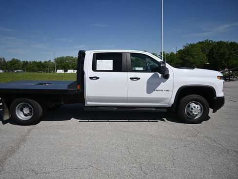 Used 2025 Chevrolet Silverado 3500 W/T w/ WT Convenience Package AWD/4WD image 2