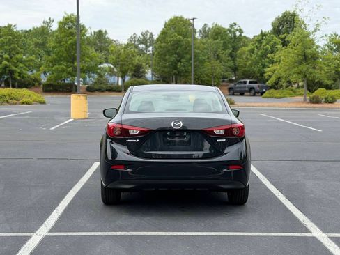 Used 2018 MAZDA MAZDA3 Sport w/ Preferred Equipment Package FWD image 6