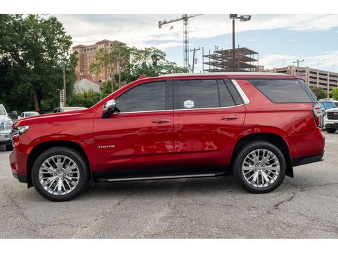 Used 2021 Chevrolet Tahoe Premier w/ Premium Package RWD image 5