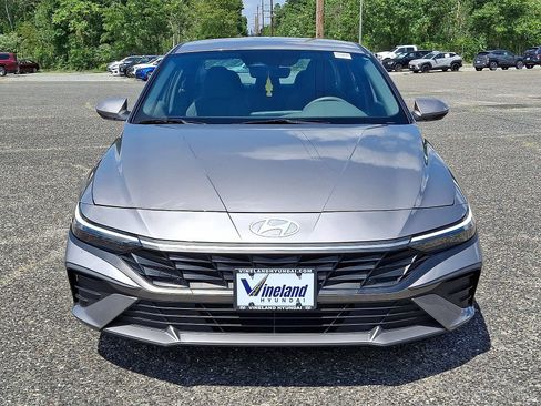Used 2024 Hyundai Elantra SEL FWD image 34