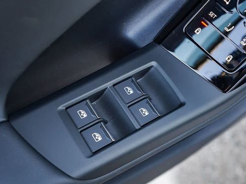 New 2025 Audi Q6 e-tron Premium Plus AWD/4WD image 22