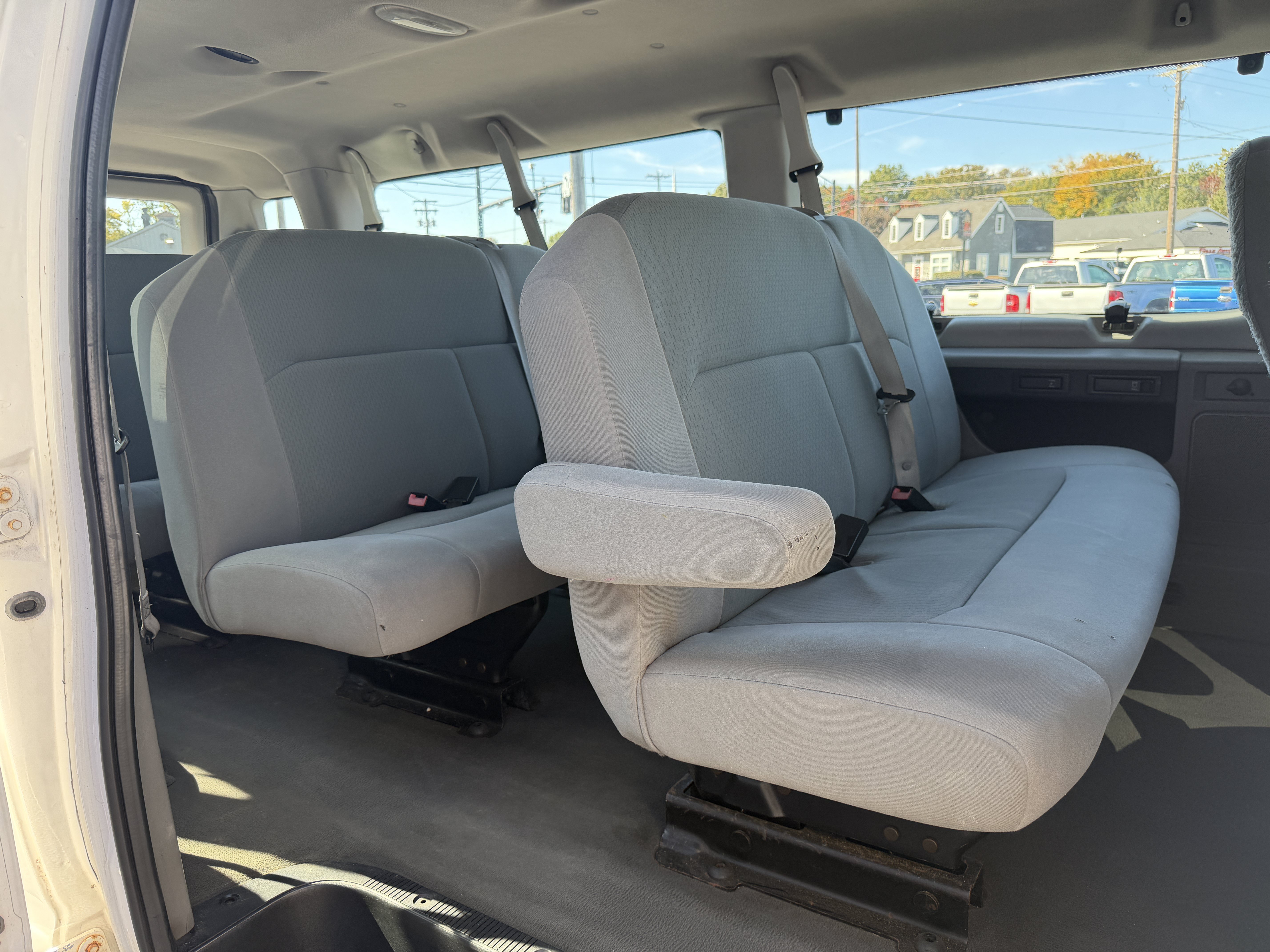 Used 2008 Ford E-350 and Econoline 350 XL RWD image 16