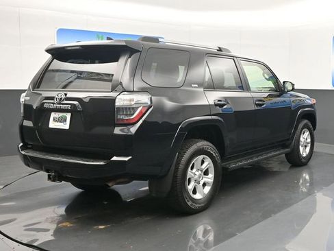Used 2024 Toyota 4Runner SR5 image 5