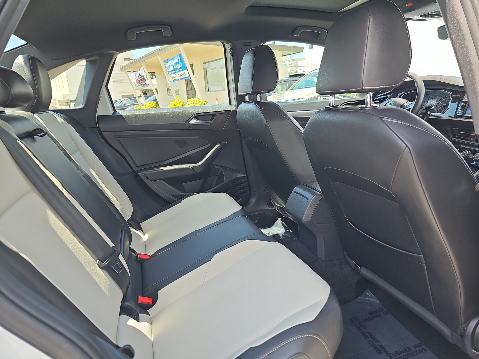 Used 2020 Volkswagen Jetta R-Line FWD image 11