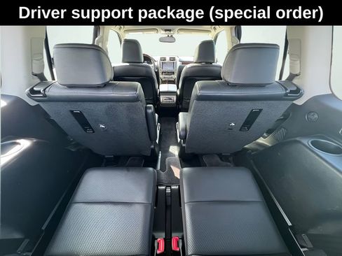 Used 2017 Lexus GX 460 Luxury AWD/4WD image 25