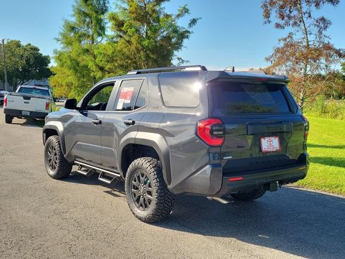 New 2026 Toyota 4Runner SR5 AWD/4WD image 6