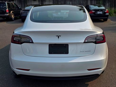 Used 2022 Tesla Model 3 Long Range AWD/4WD image 7