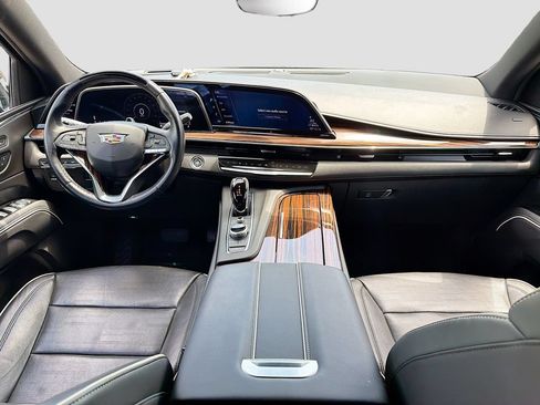 Used 2024 Cadillac Escalade Premium Luxury AWD/4WD image 20