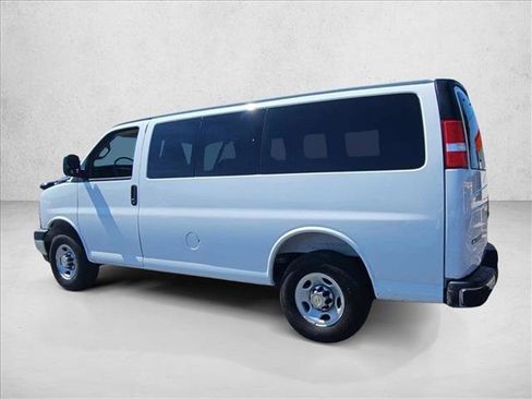 Used 2025 Chevrolet Express 2500 LT w/ LT Preferred Equipment Group RWD image 6