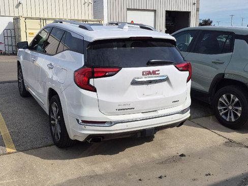 Used 2018 GMC Terrain Denali w/ Advanced Safety Package AWD/4WD image 4