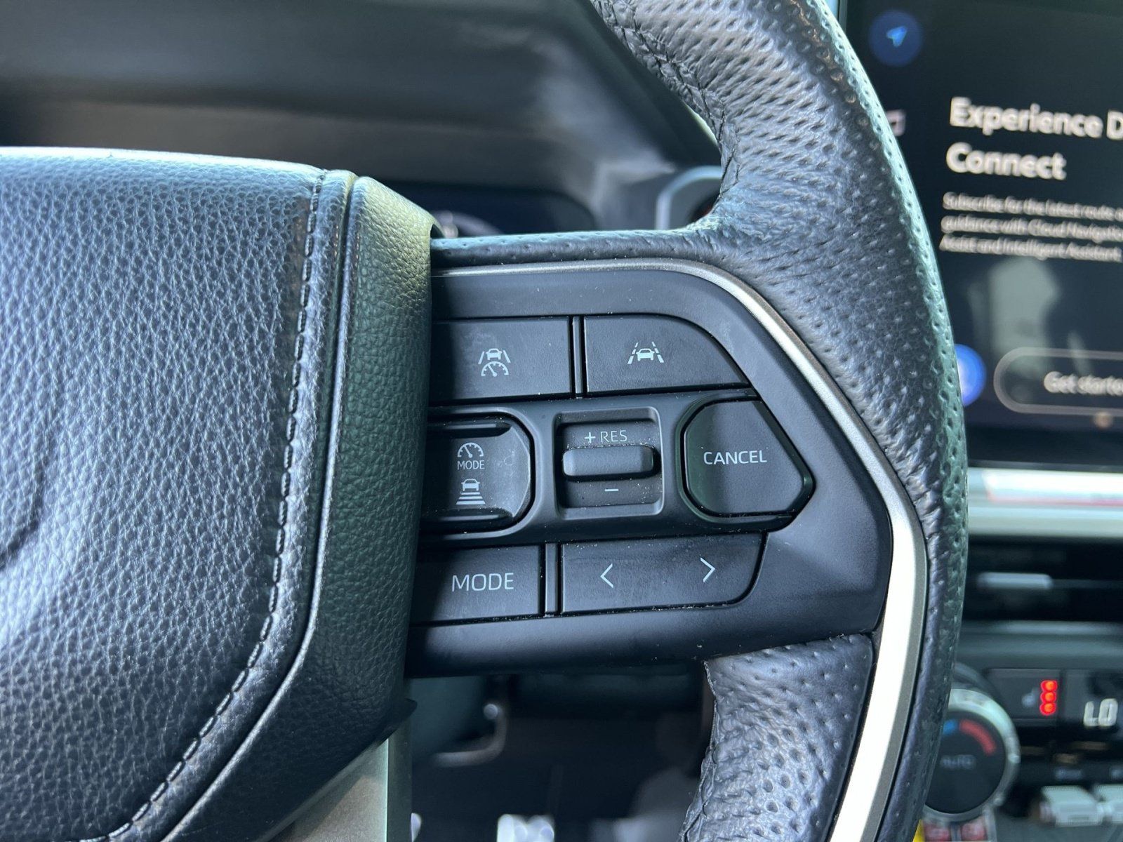 Used 2024 Toyota Tacoma TRD Sport AWD/4WD image 31