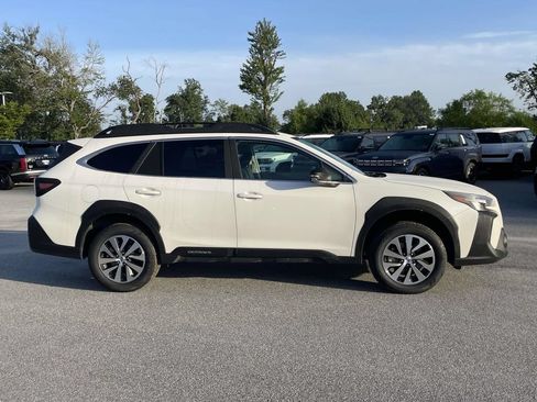 Used 2024 Subaru Outback Premium AWD/4WD image 29