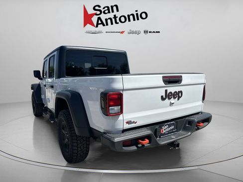 Used 2023 Jeep Gladiator Mojave AWD/4WD image 11