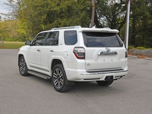 Used 2021 Toyota 4Runner Limited image 4