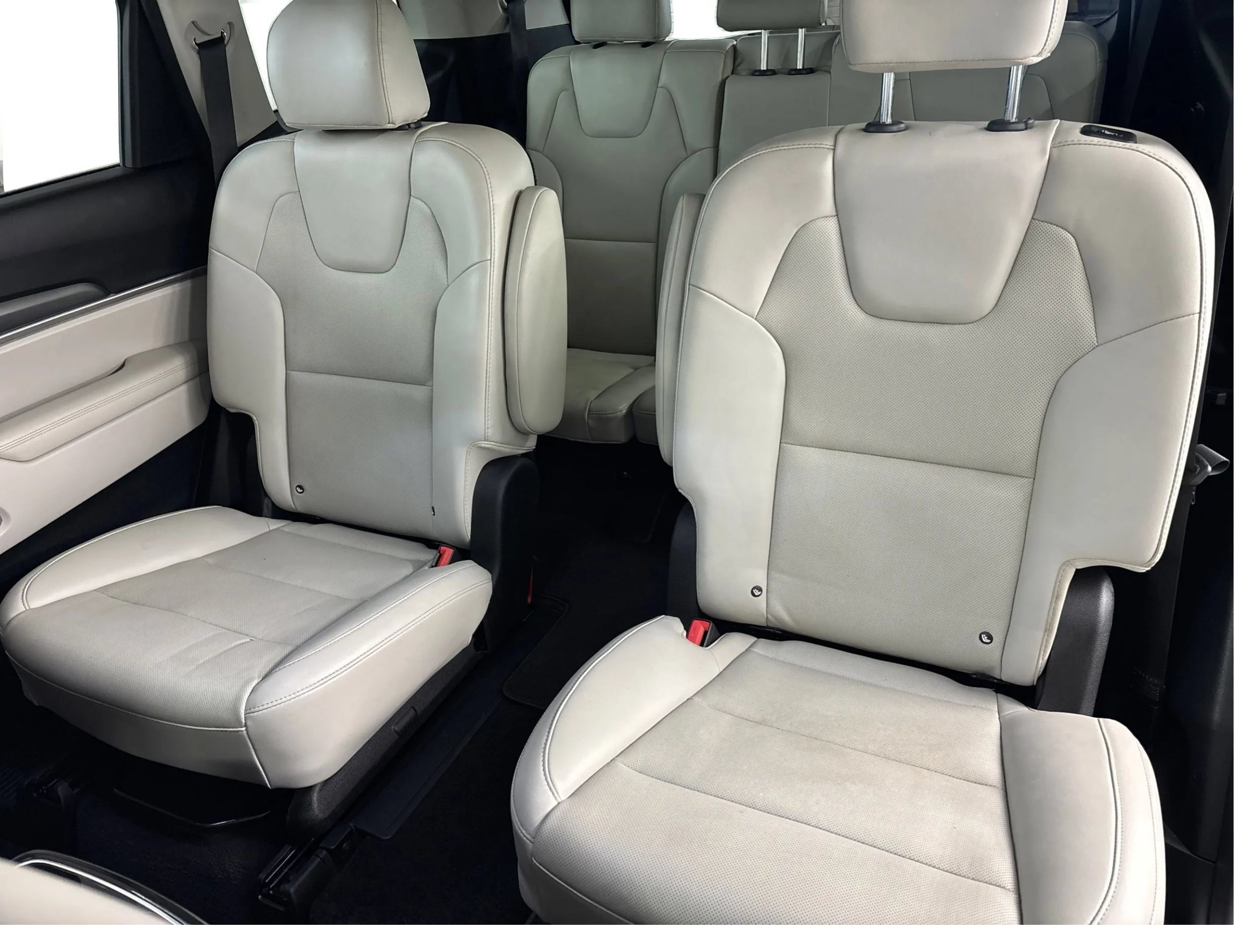 Used 2020 Kia Telluride S FWD image 47