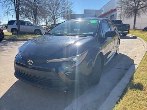 Used 2024 Toyota Corolla LE image 6