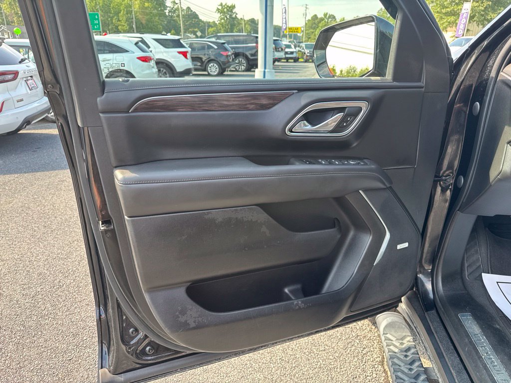 Used 2021 Chevrolet Tahoe Z71 w/ Rear Media and Nav Package AWD/4WD image 23