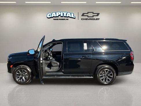 Used 2022 Chevrolet Suburban Z71 w/ Z71 Off-Road Package image 13