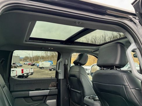Used 2023 Ford F250 Lariat w/ Lariat Ultimate Package AWD/4WD image 19
