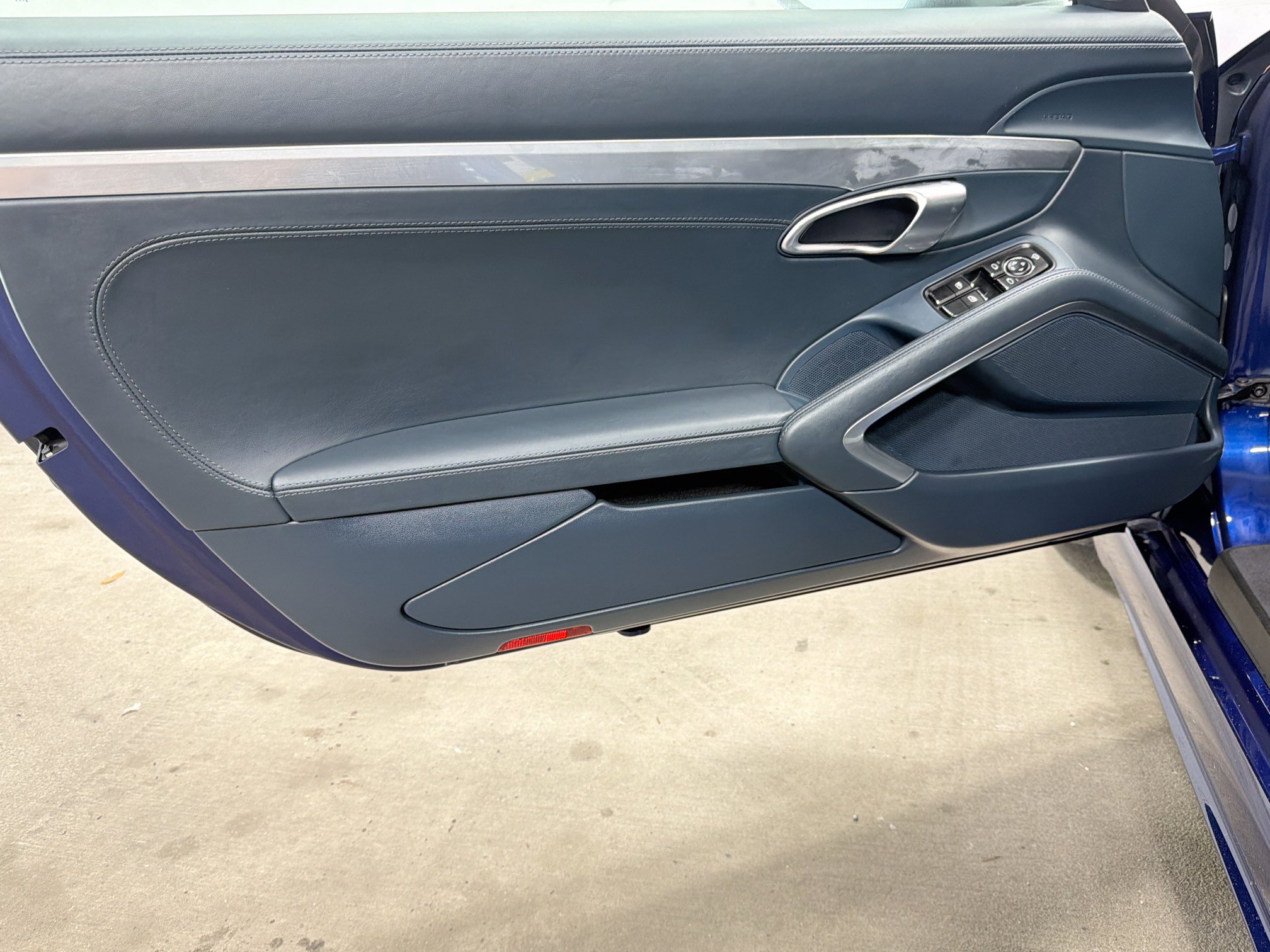 Certified 2024 Porsche 718 Boxster S RWD image 19
