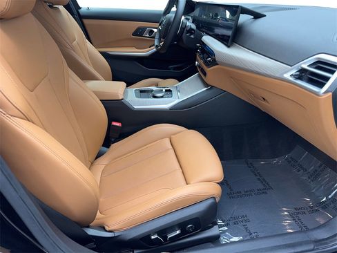 Used 2025 BMW 330i Sedan image 44