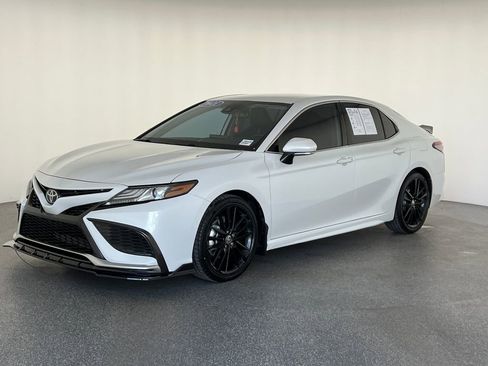 Used 2021 Toyota Camry XSE w/ Carpet Mat Package (TMS) image 9